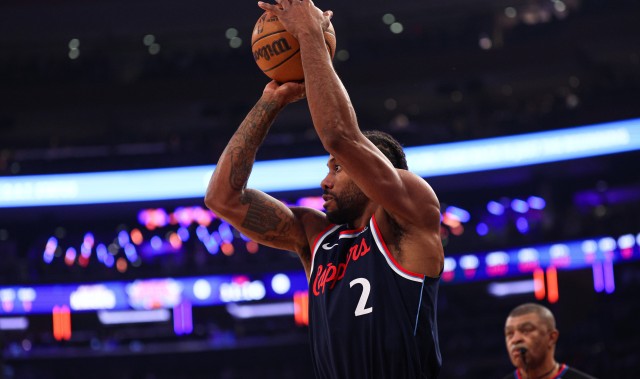 开云体育APP下载-小卡近11场场均32.7分6.8板3.8助2.5断1帽 罚球命中率“仅”89.7%