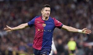 开云体育官网-莱万欧冠淘汰赛已经打进34球，追平本泽马并列历史第三仅次梅罗